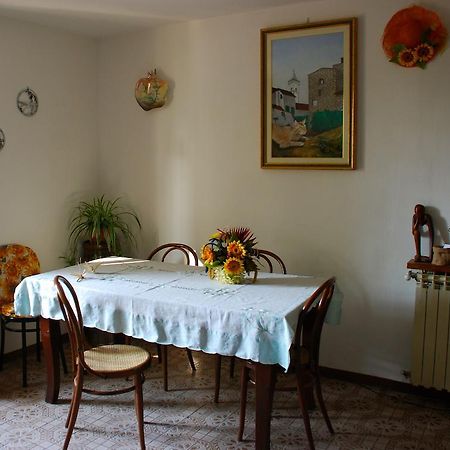Bed And Breakfast Il Girasole Lamporecchio Bagian luar foto