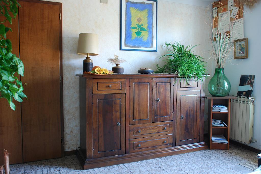 Bed And Breakfast Il Girasole Lamporecchio Bagian luar foto